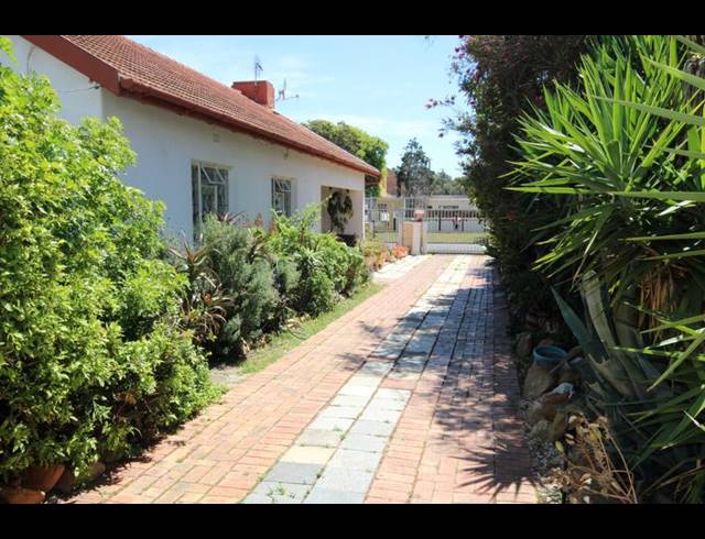 2 BEDROOM HOUSE FOR SALE IN KENSINGTON